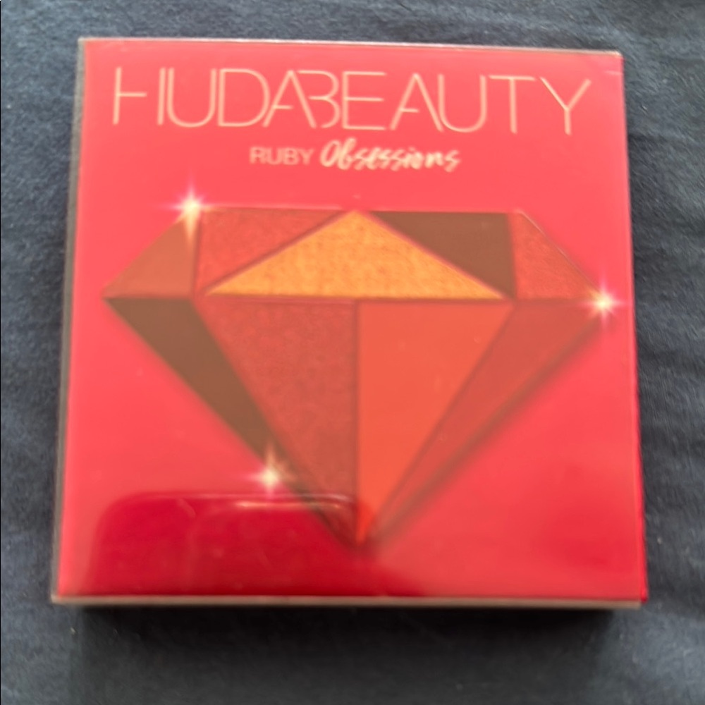 Huda Beauty Ruby Obsessions Eyeshadow Palette - Red